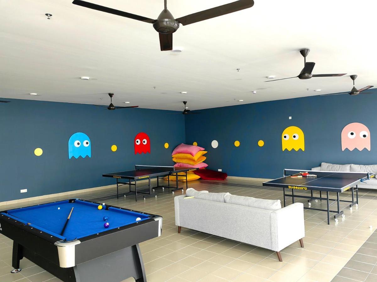 Alanis Residence 7 Pax @ Sepang Klia Kota Warisan Exterior photo