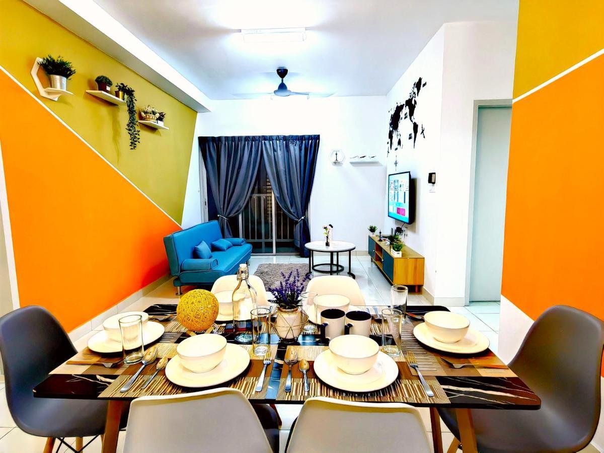 Alanis Residence 7 Pax @ Sepang Klia Kota Warisan Exterior photo